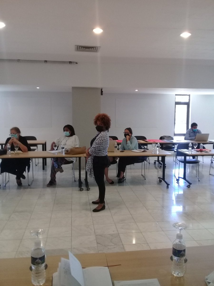 RitaCubalibre's tweet photo. Con la participación del Viceministro 1ro Jesús Otamendiz se realiza Taller de Expertos para la construcción del Índice de Vulnerabilidad Multidimencional. #MtssCuba @MTSS_CUBA https://t.co/7kxVTt7Bhw