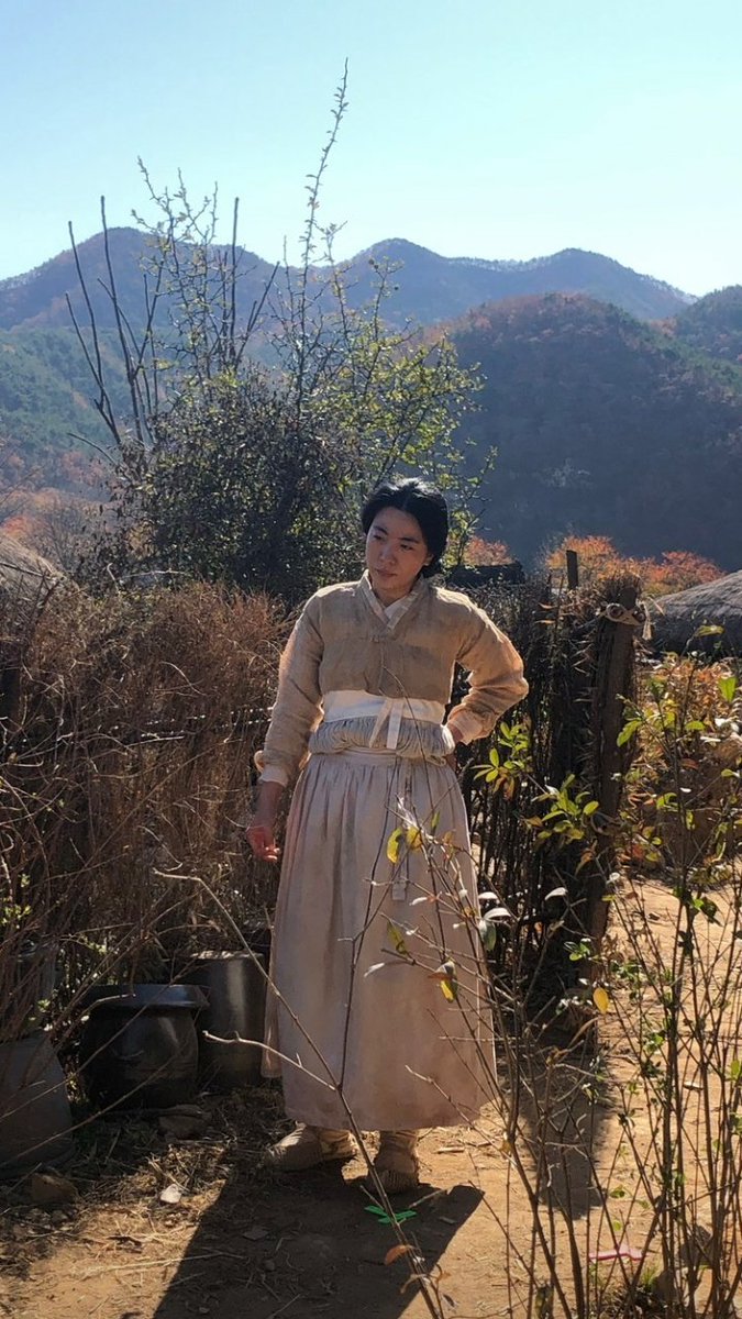 isakbaek's tweet photo. pachinko's crumbs from minha kim 🤍 https://t.co/FWPgNIGQev