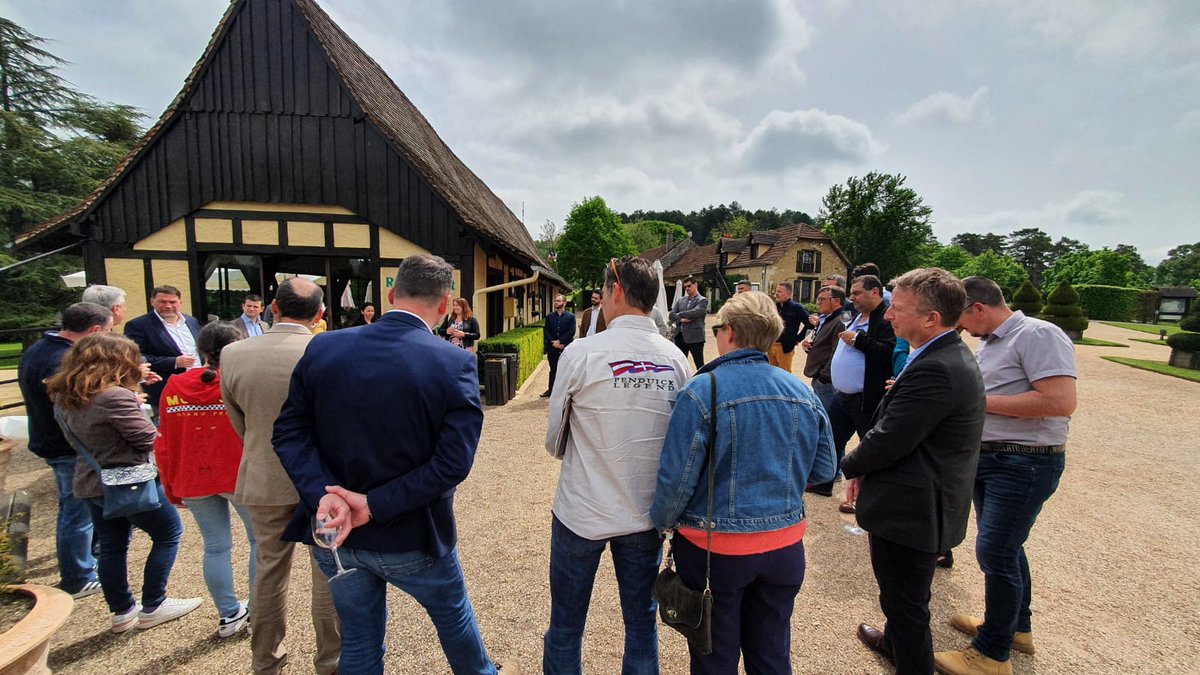 medefperigord's tweet photo. [Déjeuner #sarlat by @medef #Périgord]
#Echanges extrêmement enrichissants sur l'actualité économique et sociale locale et nationale et sur le #recrutement chez @eyrignac avec une quarantaine d'entrepreneurs.
#Merci #Mobilisation #Pragmatisme #Solidarité #Simplicité #entreaide https://t.co/lqqNv8QoSf