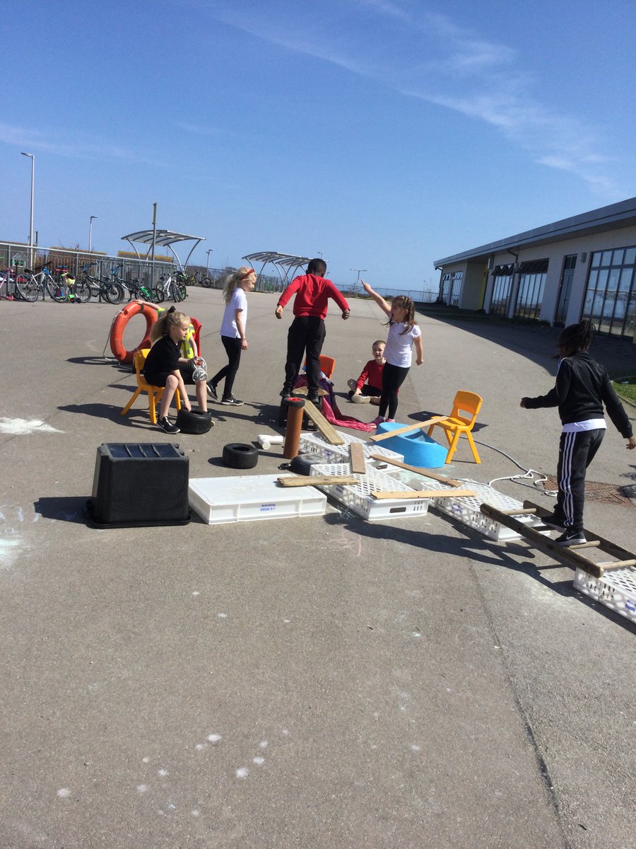 SchoolHillside1's tweet photo. #P2LWHillside have had a busy week and here are some of our photos from loose parts play, discussions about needs and wants, fractions and symmetry! https://t.co/fTMepJBZnN