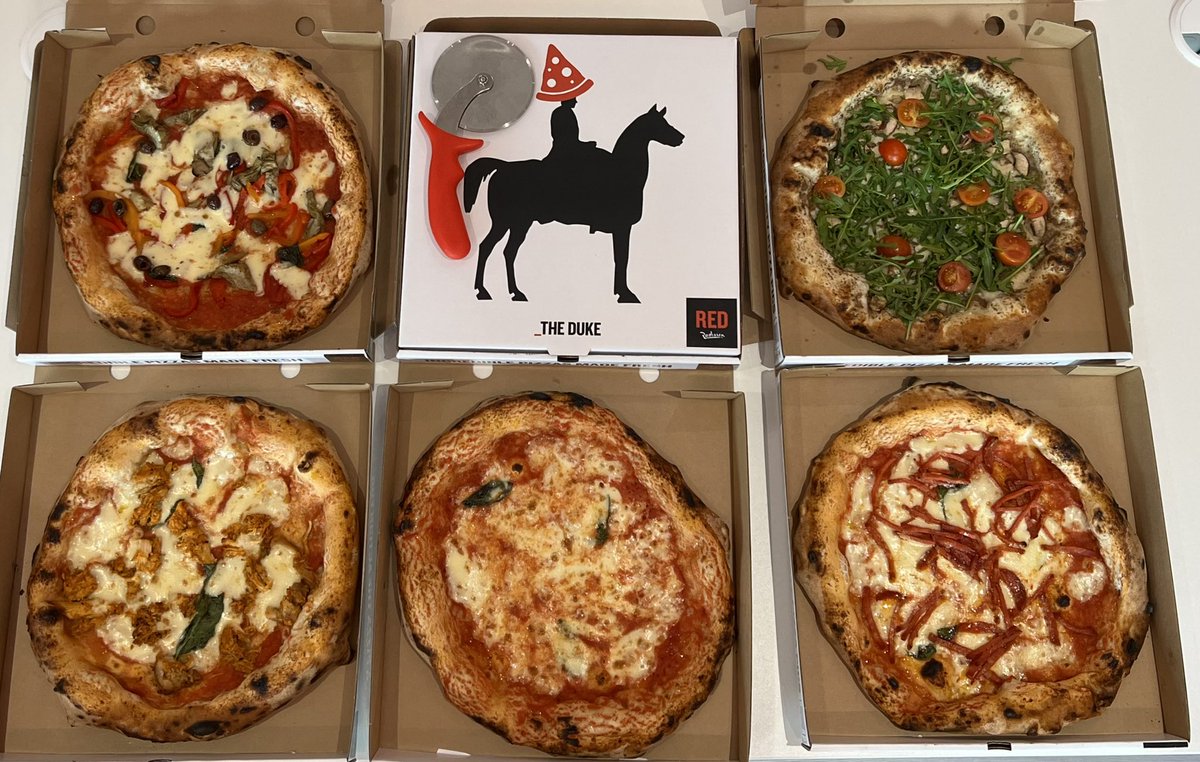 FRI-YAY! 🎉

Thanks to <a href="/RadissonREDGla/">Radisson RED Glasgow</a> for dropping off some AMAZING pizzas from their 4th Birthday party 🍕🤤