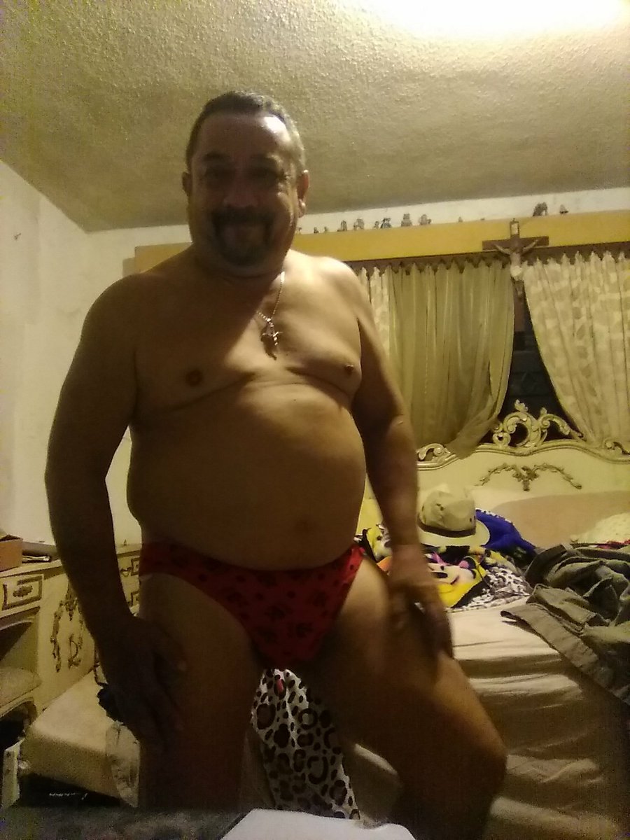 hombres maduros on X: Me encanta este hombre siganlo en Twitter  t.cojyEKnd405g  X