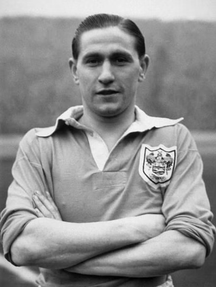 FootballMuseum's tweet photo. On this day in 1⃣9⃣5⃣3⃣

Stan Mortensen became the first player to score a hat-trick in a Wembley FA Cup final.

Stan's goals played a huge part in @BlackpoolFC's remarkable 4-3 comeback triumph over Bolton Wanderers.

Stanley Matthews had a decent game an' all... https://t.co/HztYs3XwWn