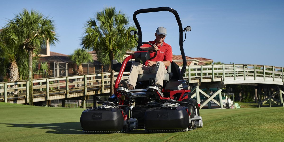 ToroGolf's tweet photo. Maintaining your cutting reels is vital to healthy grass and a clean cut, every time.

Discover step-by-step help here: https://t.co/667fDF5Ndg https://t.co/6Tdoa9juBl