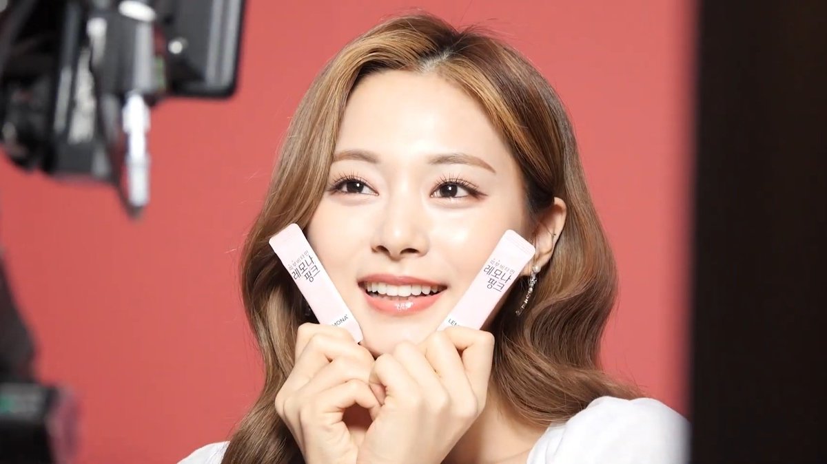 tzuyu pics tweet media