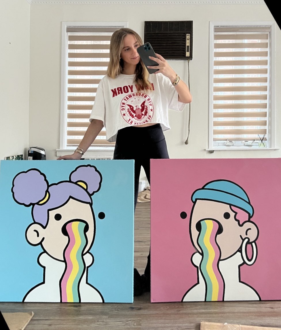 Andddd she does it again 🙃
2 more doodles out and in their new home in Hong Kong ❤️ enjoy them!!  @MrFuture99 

@doodles how does the fam think I did?! 
#nft #doodles #handpaintedart