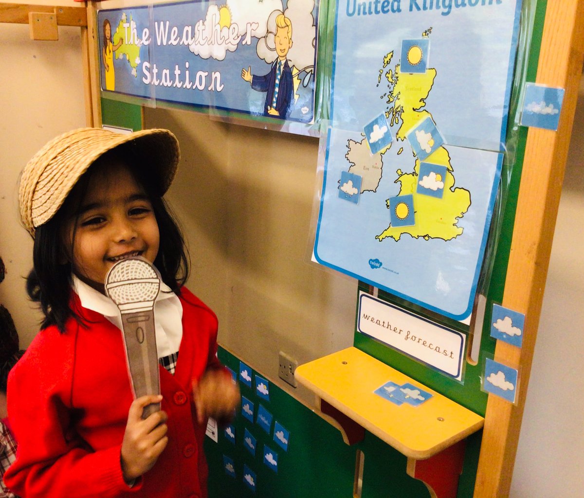 PipersPrePrep's tweet image. The Reception weather reporting studio is up and running, and our television reporters are making daily accurate forecasts! #PipersReception #PipersPrePrep