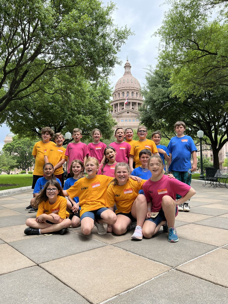 We made it to the capitol! ⭐️ #STEAMatStribling <a href="/striblingstars/">STEAM Academy at Stribling Elementary</a>