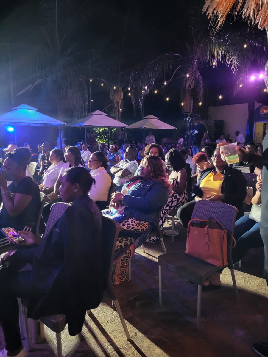 DahliaHarris's tweet image. Comedy Bus roll out! Oh man big up to everyone who turned out to support @_Johnnylive. Is a good look!