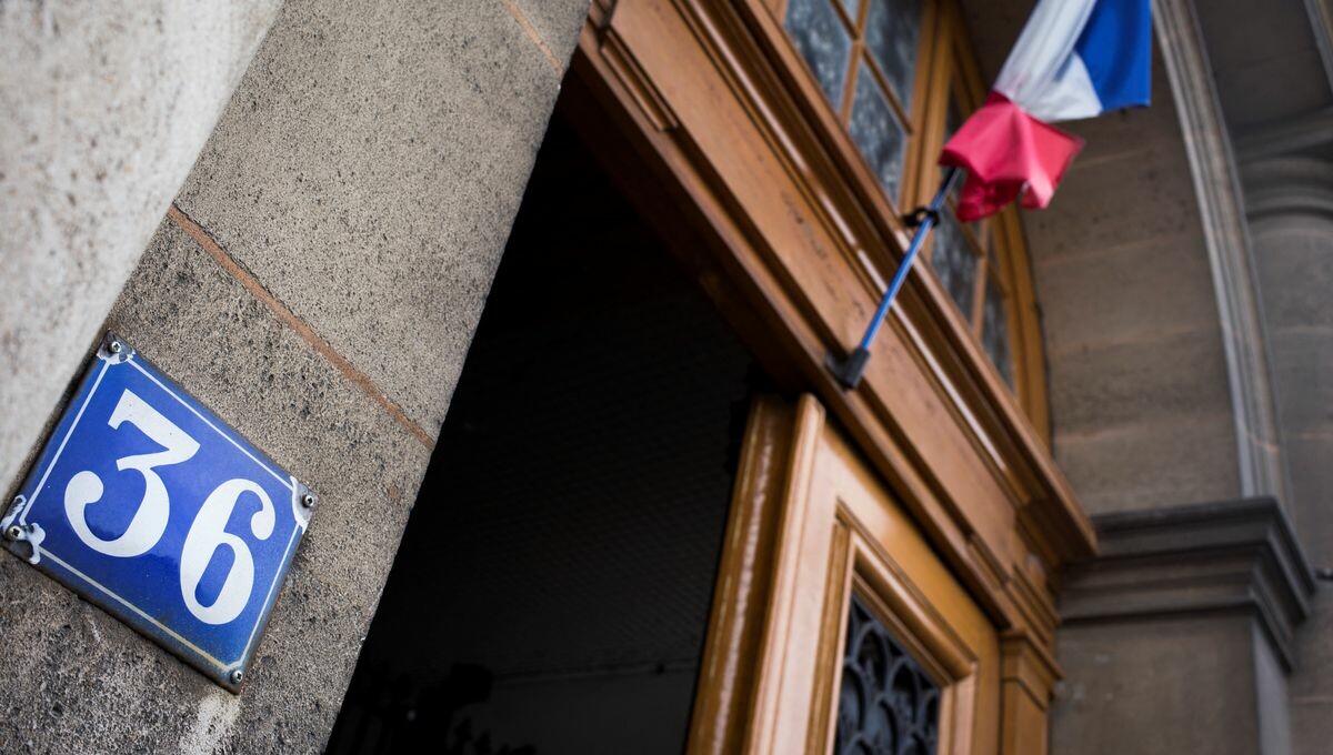 franceinter's tweet image. Procès du "36" : pourquoi l'acquittement des policiers jugés pour viol suscite la controverse, et que peut-il se passer désormais ? 

➡️ l.franceinter.fr/43r