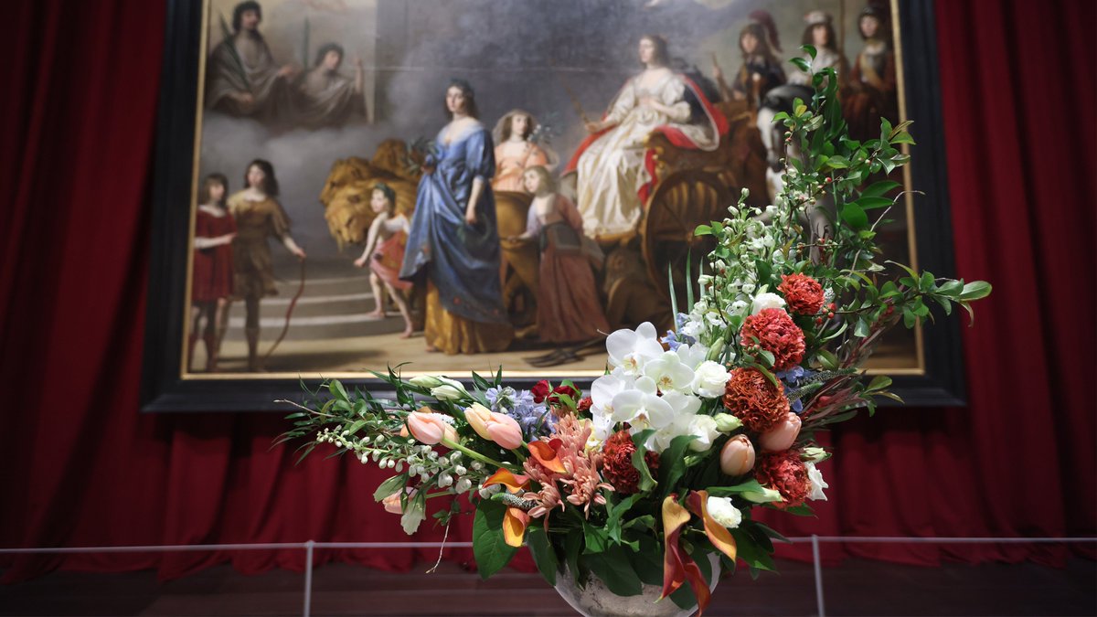 MayorWu's tweet photo. Art in Bloom is back at @mfaboston for the 1st time in 3 years! Catch these beautiful flower arrangements interpreting important works through this weekend. https://t.co/qzlJbUuxoh