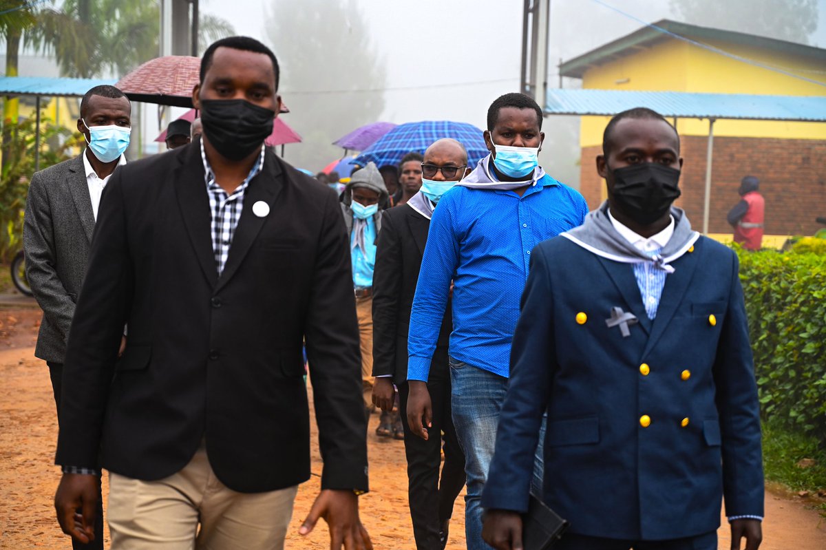MibiliziH's tweet photo. None kuwa 29 Mata 2022,Ibitaro bya @MibilziH byibutse abari abakozi,abarwayi, abarwaza n'abaturanyi baguye mubitaro bya @MibiliziH mugiye cya jenoside. ni kunshuro ya 28.#kwibuka
@Unity_MemoryRw @RusiziDistrict @CyanguguD https://t.co/0JsnRAwZVr