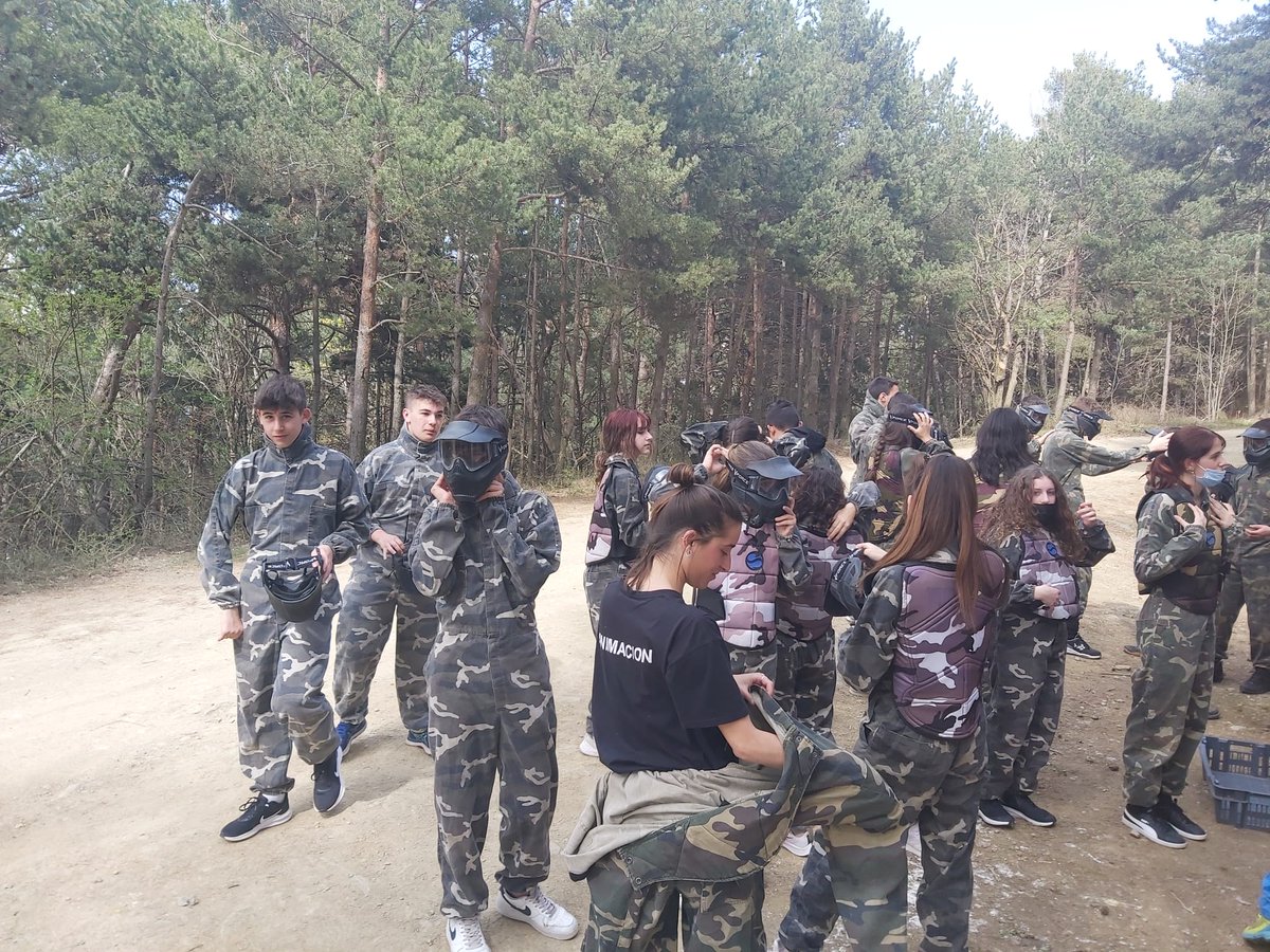 csaamparod's tweet photo. PAINTBALL que equipo ganará? emoción, competición, adrenalina, la lucha está garantizada https://t.co/W45xvsBEt8
