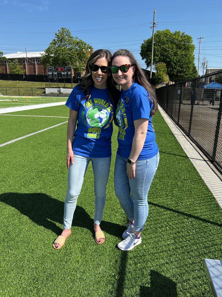 WishUponA_Starr's tweet photo. It’s a beautiful day for some fun activities!!! Let the GAMES begin!!! Thanks to GSCS for such an amazing collaborative event! @jennadunaway1 @JoelPasch https://t.co/9ioR4OleDx