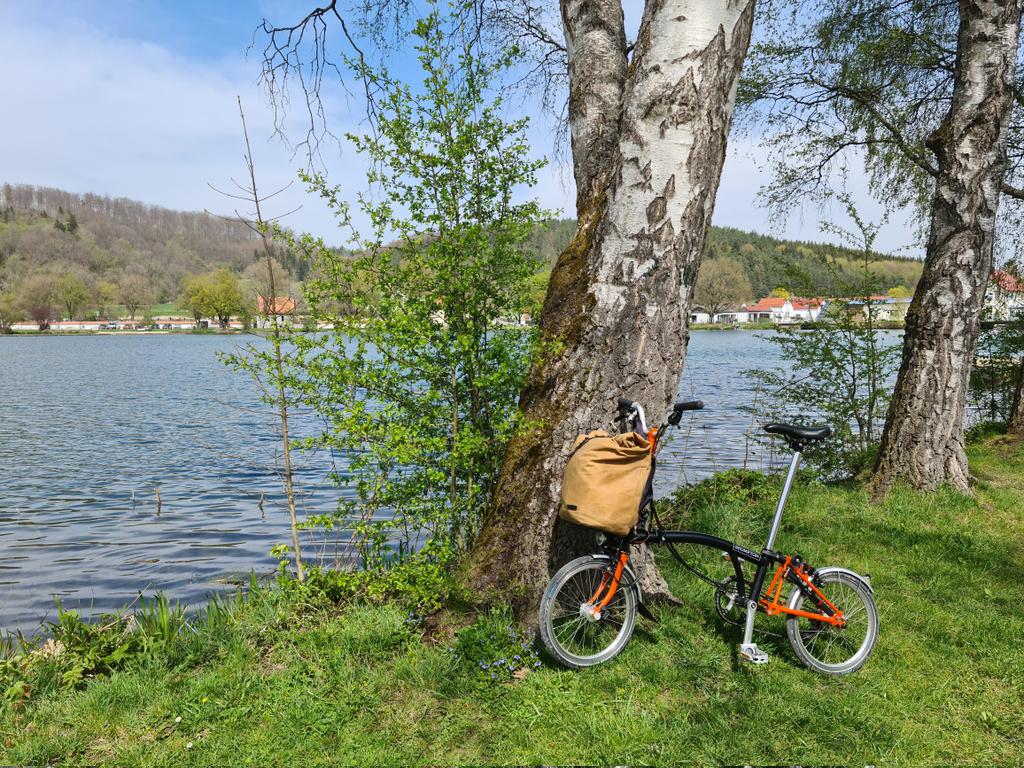 9001Quali_Taten's tweet photo. #bikefromwork #bromptonlover #bromptonator #lunabag #alltsgsradler #25km #dauergrinsen https://t.co/A45N646SO2
