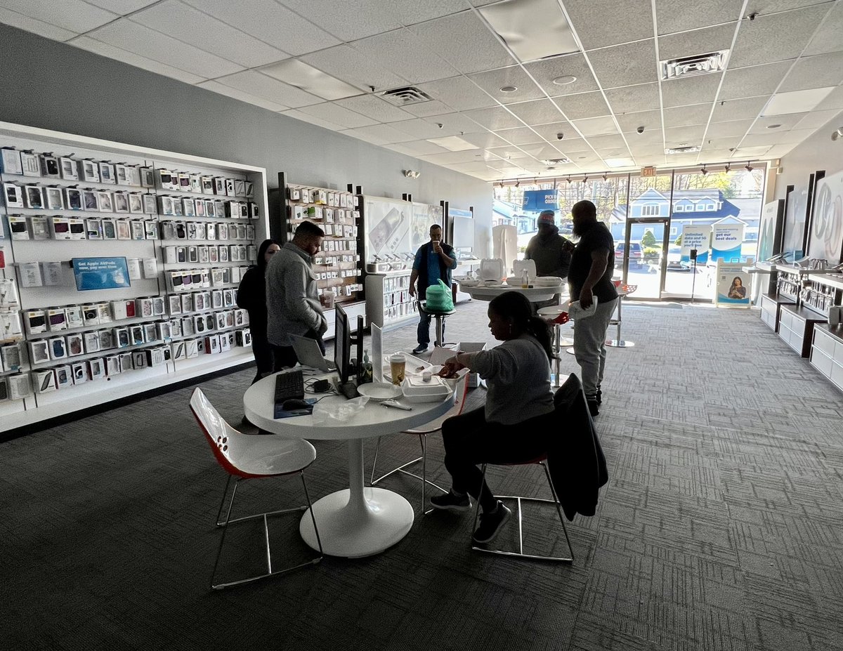 JustinOquendo7's tweet photo. Team Bristol going over the OurNE Touch. We are ready to provide our customers the best experience ever! #LightItUpNE #OurNETouch @keroninc @firas_smadi @Auvino15 @fonsi364t @TheRealOurNE https://t.co/nTgdNmhP1d