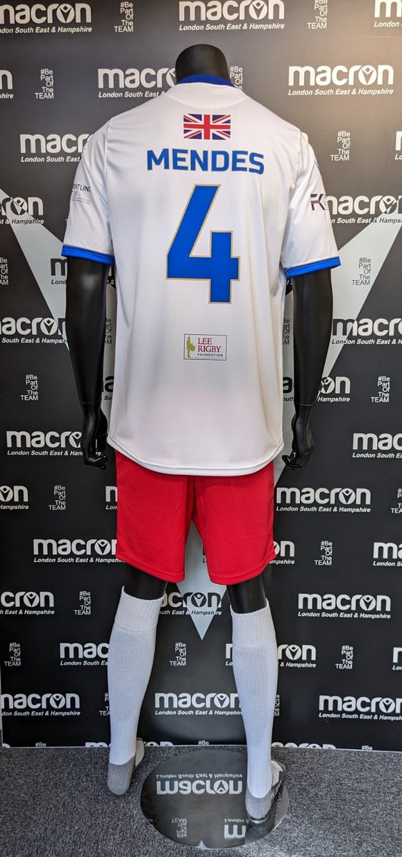 EX RANGERS (LEE RIGBY SELECT) KIT FOR THE QUEENS JUBILEE FRIDAY 3RD JUNE. Designed & produced by @macronLSE Order yours now with £10 from every sale going to @FoundationRigby Order link ⬇️⬇️ macronlondonsoutheast.com/lee-rigby-foun… @michaelmols14 @MarkHateley10 @nnovo1010 @Vignalgreg Please RT