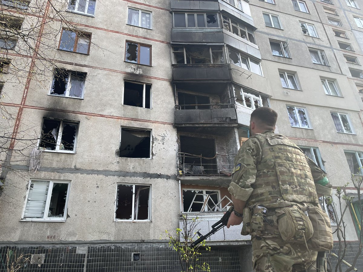 Сотні зруйнованих будинків та тисячі зруйнованих життів. Таким є «руский мир» у Харкові, який, як їм здавалось, перший їх прийме як «освоболителей», нічого не вийшло, обломались.
Вірте в ЗСУ та <a href="/VZaluznij/">Валерій Залужний</a> ! Ми обов’язково переможемо та відбудуємо нашу країну!