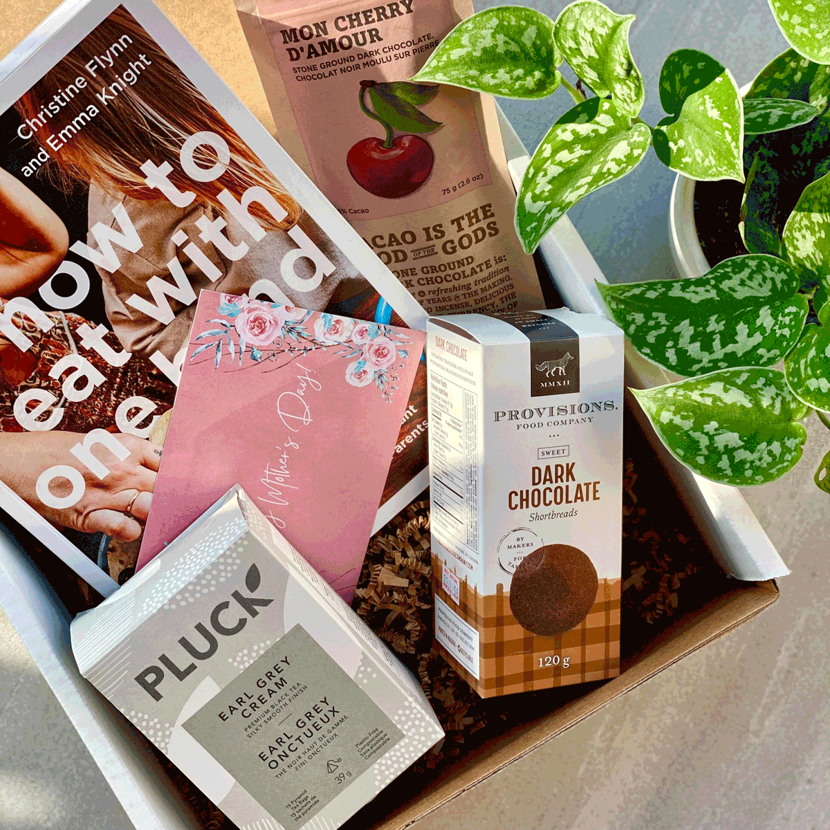 Happy Friday, folks! The Market's open for ordering for deliveries next week and we're ready to help you celebrate the Moms in your life. Shop our locally sourced Mother's Day gift ideas for delivery before Mother's Day: hubs.li/Q0199rjf0