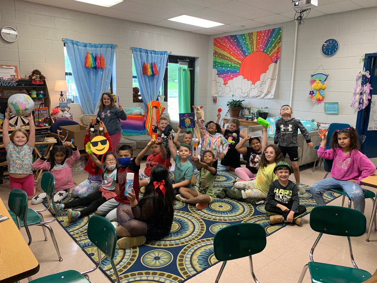 We learned all about different careers and professions today! We played career detective, too. Check out these students’ career props from guessing the career riddle correctly! 👩🏼‍🔧👨🏻‍🔬👩🏼‍🎨👩🏻‍✈️👩🏽‍⚖️🧑🏾‍🚒🧑🏽‍🚀👮🏻 <a href="/STE_Stallions/">Stewartsboro Elementary</a>