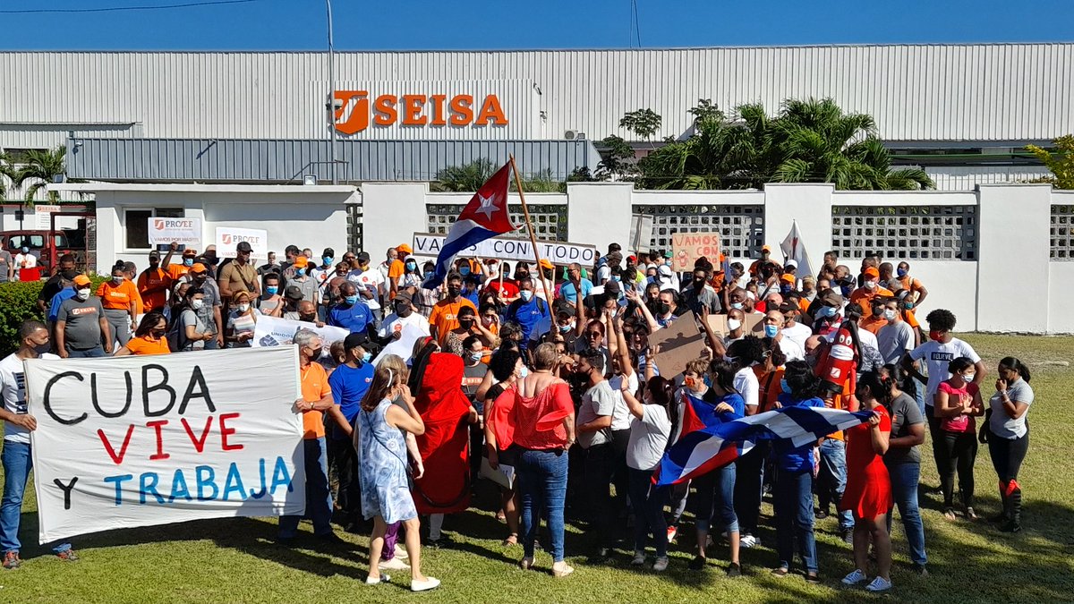 SEISACuba's tweet photo. Ya estamos calentando motores para el Desfile por el #1roDeMayo. Los seisianos estaremos presente en todas las Plazas del país para celebrar el #DíaInternacionalDeLosTrabajadores 

#CubaViveYTrabaja  #SeisaSeTransforma @GelectCuba @MindusIndustria @CubaCentral @EloylvarezMart1 https://t.co/Ss0hRSgFAb