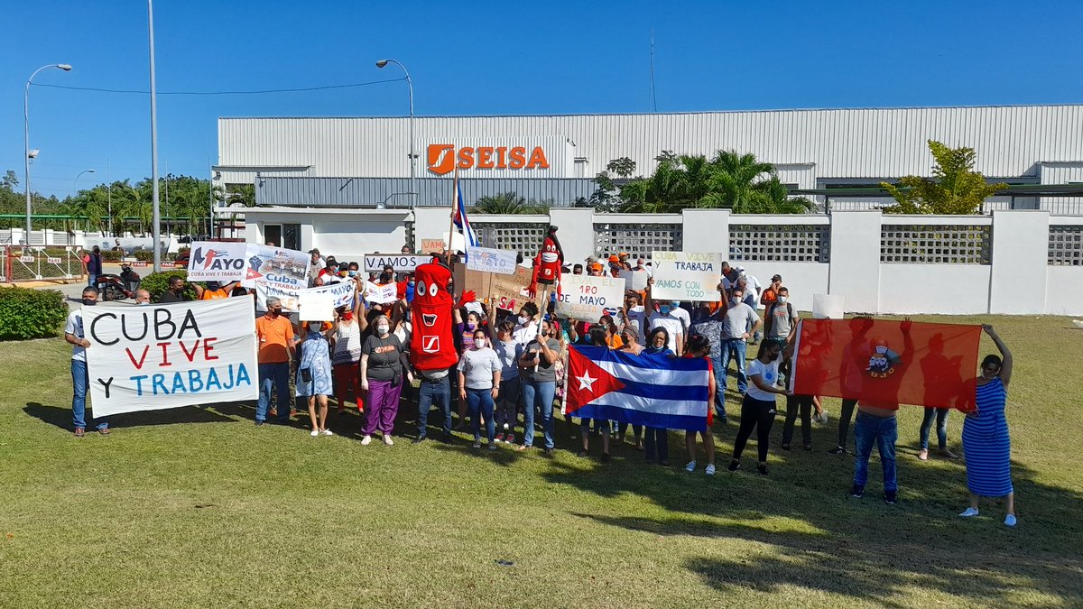SEISACuba's tweet photo. Ya estamos calentando motores para el Desfile por el #1roDeMayo. Los seisianos estaremos presente en todas las Plazas del país para celebrar el #DíaInternacionalDeLosTrabajadores 

#CubaViveYTrabaja  #SeisaSeTransforma @GelectCuba @MindusIndustria @CubaCentral @EloylvarezMart1 https://t.co/Ss0hRSgFAb