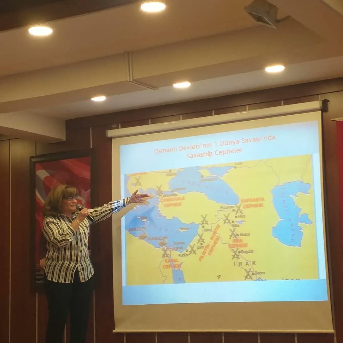 #KutülAmare Zaferi'nin 106. yıl dönümü kutlu olsun. Zaferin şanlı komutanı Halil Kut Paşa ve tüm kahraman şehitlerimizi rahmet ve minnetle anıyorum. Mekanları cennet olsun.
<a href="/memleventyazici/">Levent Yazıcı</a> 
<a href="/Yafesbakirci/">Yafes Bakırcı</a> 
<a href="/istanbulilmem/">İstanbul İl Millî Eğitim Müdürlüğü</a> 
<a href="/Beylikduzu_mem/">Beylikdüzü İlçe Millî Eğitim Müdürlüğü</a>