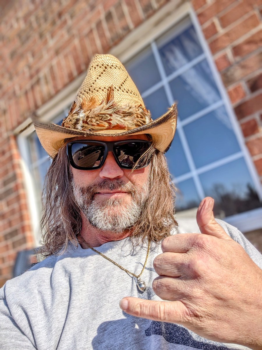 Ice24Corey's tweet photo. Howdy 🤙😎 #bluebirddays https://t.co/DCGsoOhexj