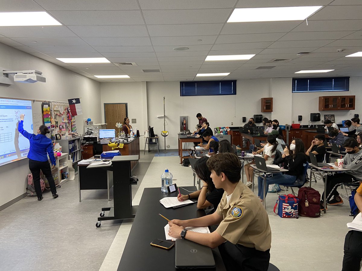 CorralBen's tweet photo. That’s a wrap! Last day of our Biology Blitz! Thank you to all of our science teachers and students for putting in the time and to effort prepare for the Biology EOC.  Trailblazer tenacity, grit and fortitude!! #BlazerNation https://t.co/SFgwVYZp07