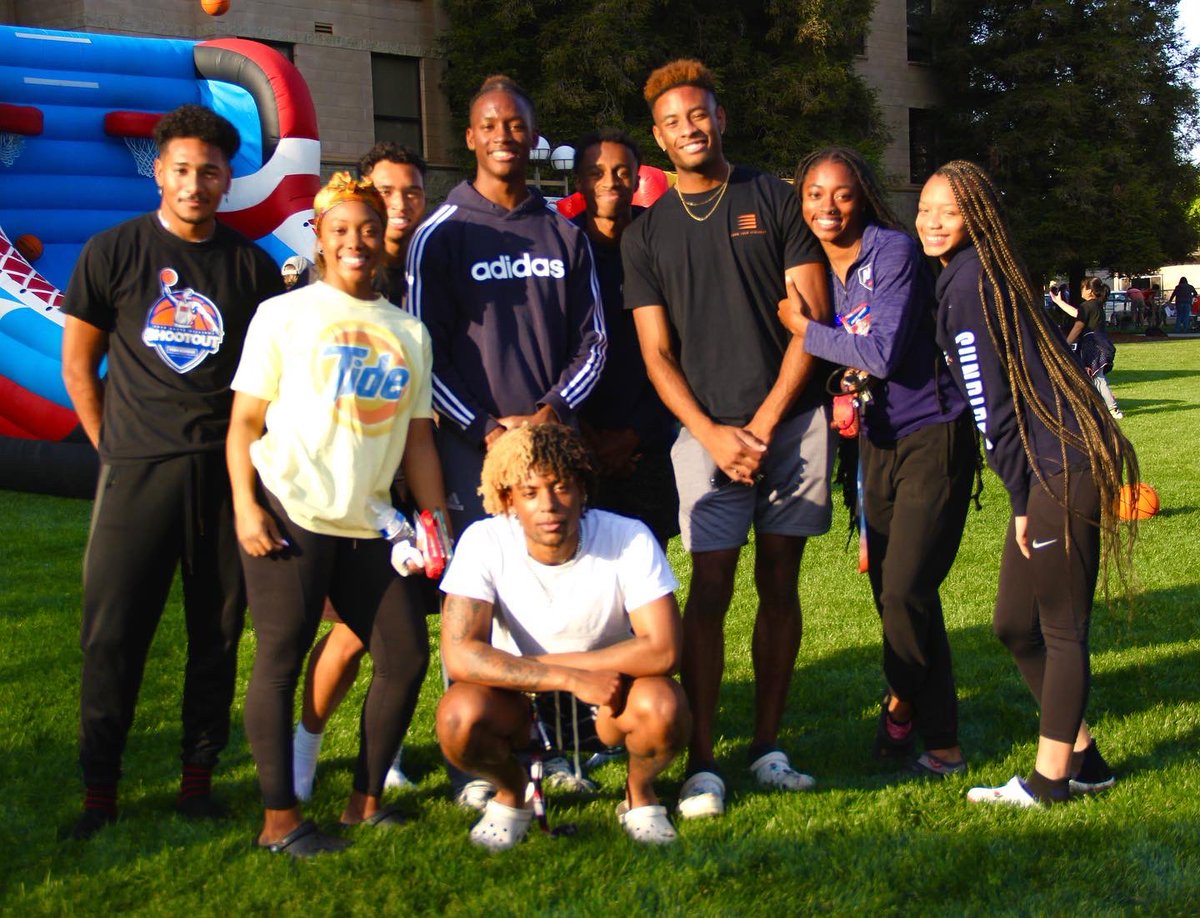 lifefpu's tweet photo. Blockapalooza was a BLAST!☀️🍿🍭 
To see more photos and download them for yourself, check out the link in the bio!! 📱📸 https://t.co/sqhQEfDkYe