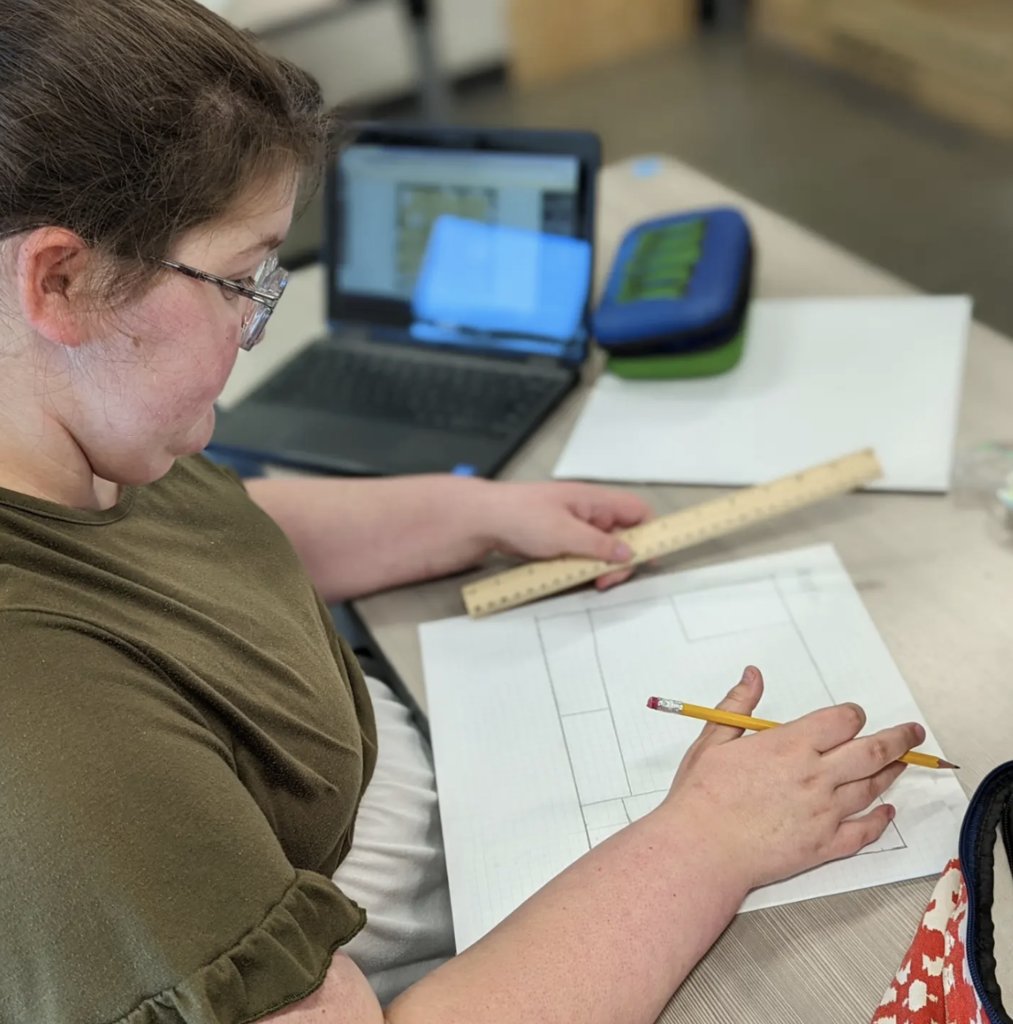 East End Middle School tweet media