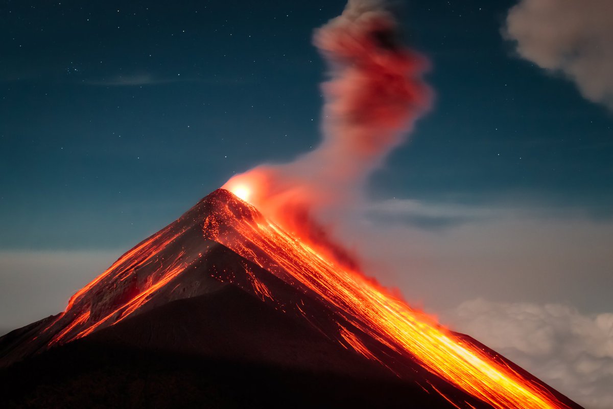 duexplore's tweet photo. Gm everyone! Happy to share one of my biggest achievements so far. I won 3 prizes in Latin America's biggest photo contest ♥️ It's a photo of Fuego Volcano in Guatemala! 

#nftphotography #nftart #landscapephotography https://t.co/46jcmMYc69