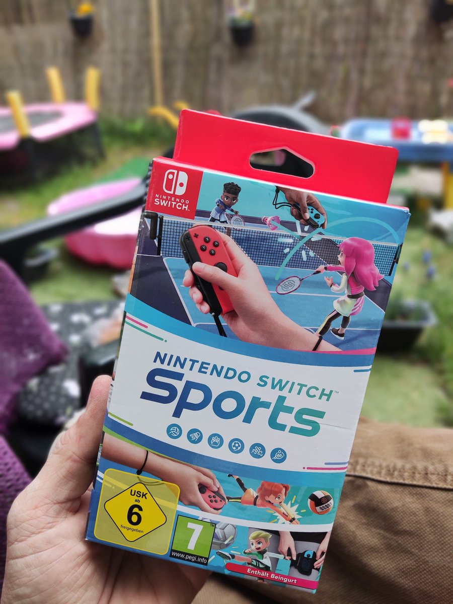 Cacie51's tweet photo. Endlich Mal wieder die #switch benutzen. #NintendoSwitchSports #switchbowling #chanbara euch allen ein schönes Wochenende 🌟 https://t.co/klDadxfy5y