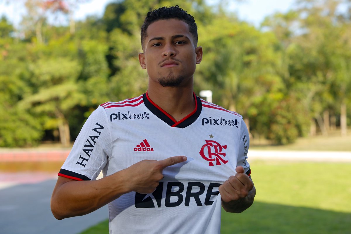 GomesOficial08's tweet photo. Novo manto🥋🤩 https://t.co/BUyVQTpJyZ