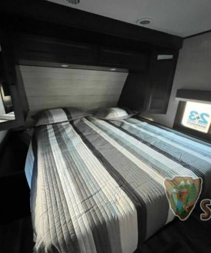 RVStationWaco's tweet image. Ready to stand apart from the crowd?

Roll into the RV park in style with this new 2022 Jayco Eagle HT 284BHOK travel trailer. Features include a private master bedroom &amp;amp; bunkhouse. Schedule your walk-through today at RV Station Waco. ▶️ rpb.li/r7ebto

#JaycoRV #rvlife