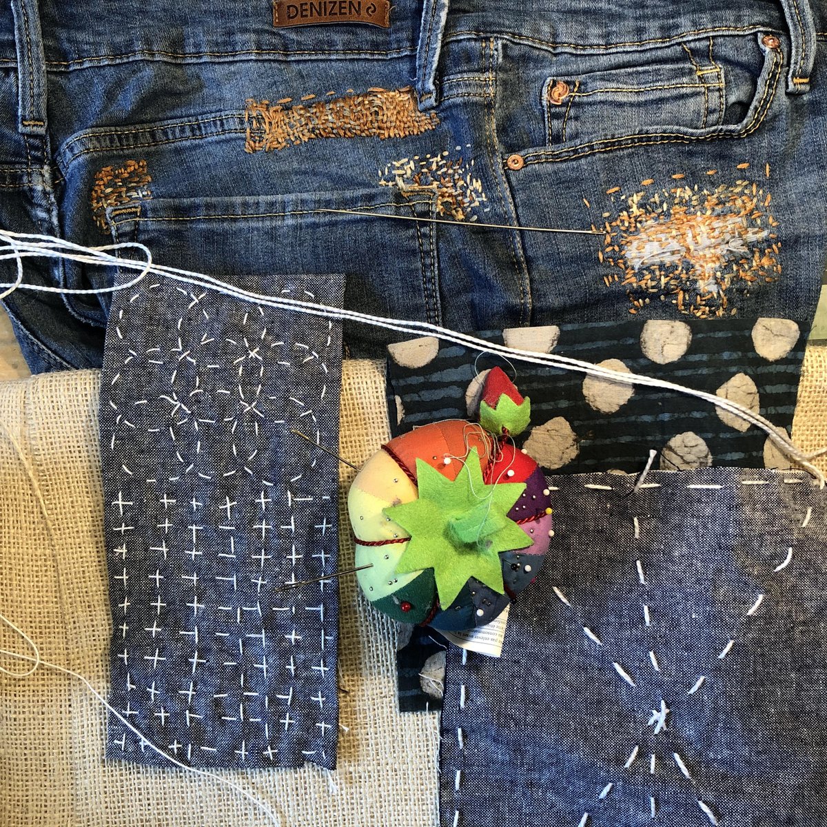 Work with artist Meg Erke to learn about the history and art of sashiko. Give a second life to a damaged piece of clothing. Join us at the Creators Space on May 7! Register now: loom.ly/74tgRf
