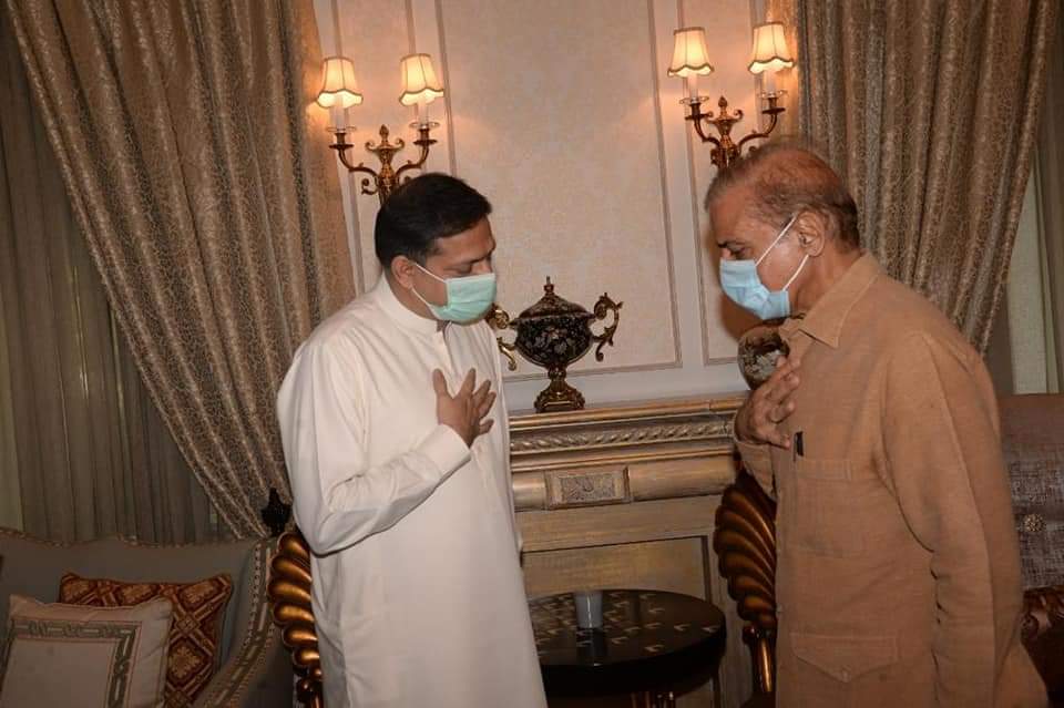 babar_mpa's tweet photo. وزیراعظم پاکستان میاں محمد شہباز شریف کے ہمراہ https://t.co/2xezfrQlp3