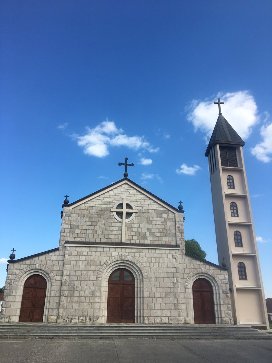 Krščanski forum SDS pod geslom sv. PijaX “Vse prenoviti v Kristusu” romal v Medžugorje za blagoslov domovine. Na poti smo se ustavili v Tihajlini.