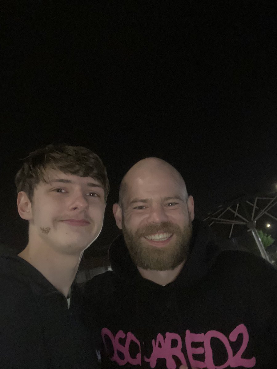 ReeceAnders1's tweet photo. When maccies won’t let u in after a Thursday night out but u meet big @WesTanser absolute legend mate @HarryHesketh tried getting us in but they wasn’t having it clearly don’t know who the peoples champ is fucking twats 🤣🤣💙 https://t.co/2VpuBMsrQA