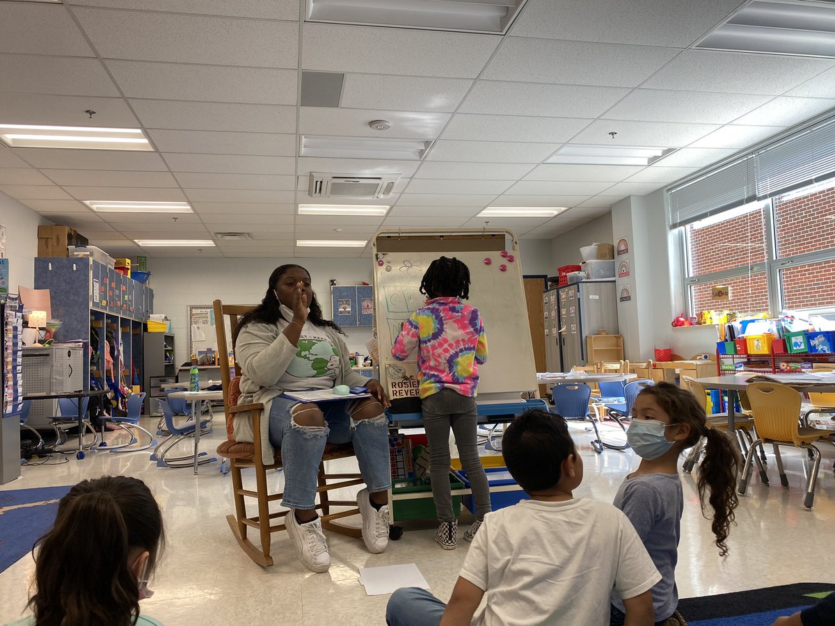 Had such a blast hanging out with <a href="/ms_stevenson_/">Gabrielle Stevenson</a> and her Kindergartners this morning! These readers and writers are incredible and I was so impressed by them! ❤️
