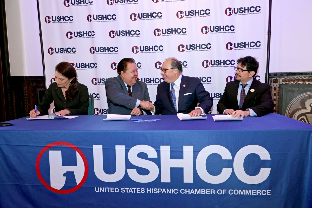 The <a href="/USHCC/">USHCC</a> signed a Memorandum of Understanding (MOU) w Hispanics in Energy during our #2022EnergySummit. Special thanks to José Pérez &amp; his leadership. The USHCC is committed to supporting Hispanic-owned businesses &amp; connecting them to opportunities in the energy sector.