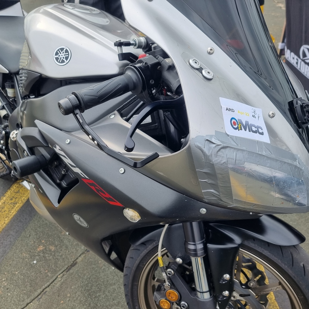 RaceTorx's tweet photo. As a mandatory feature to all trackdays and race events you are required to use a front brake lever guard.
#yzfr1#leverguard #brakelever #brakeleverguard #product #racetorx #racebike #ride #bikelife #motorbikeparts #motorcycle #motorsport #trackday #motorcycling https://t.co/OSNlhXVhFE
