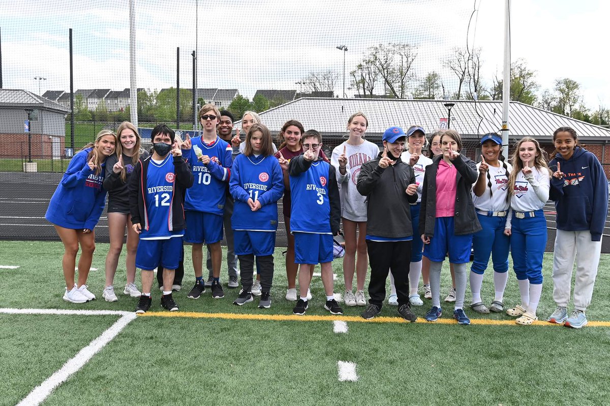 RVHS Varsity Club tweet media