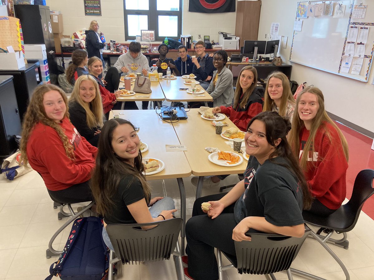 Cville_AFS_Club's tweet photo. After all our hard work, we feast! https://t.co/nwOGHxiDAG