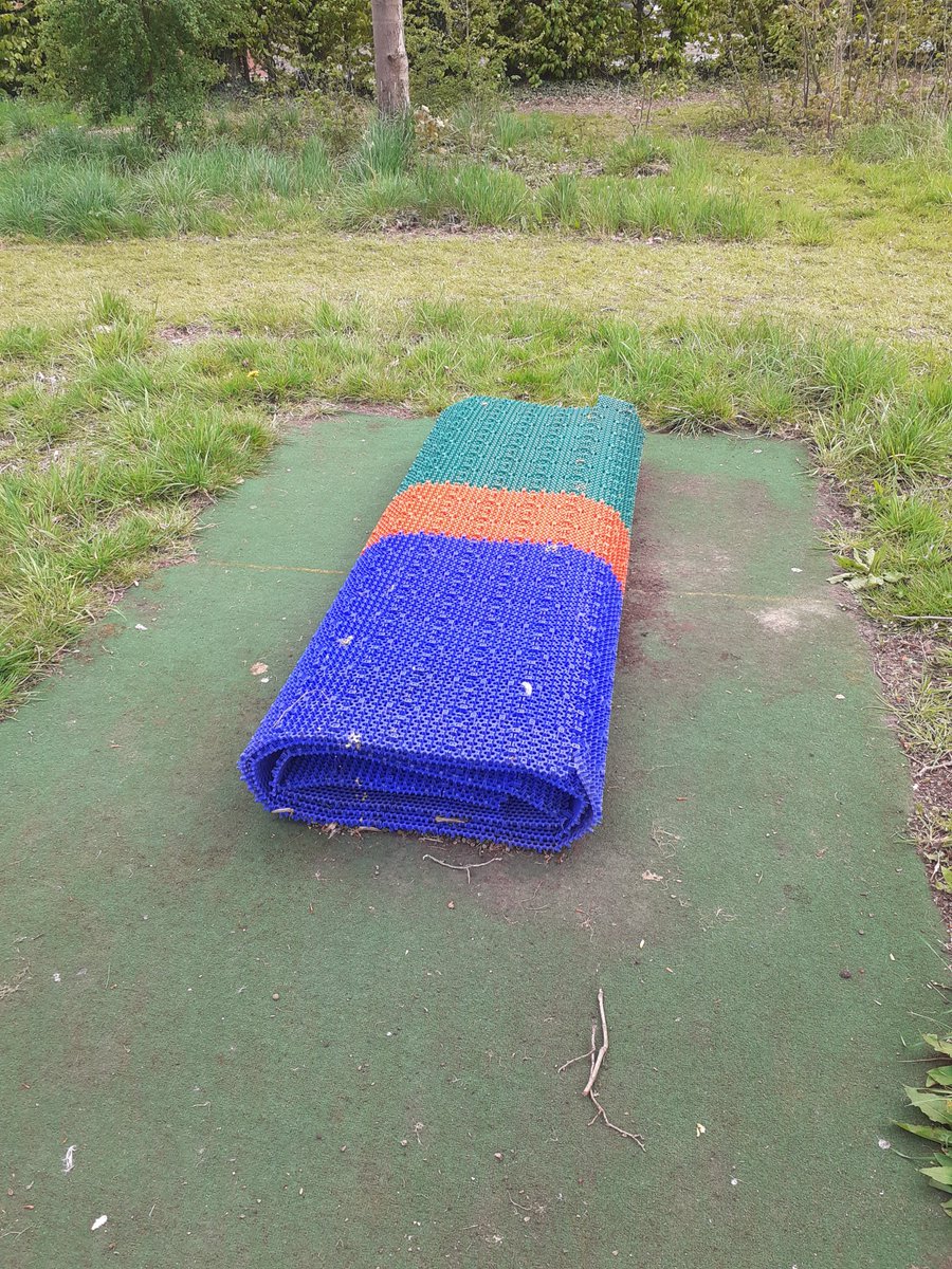 whitchurch_cc's tweet image. Plastic net surface, intended for kids I think. Available to anyone who wants it.