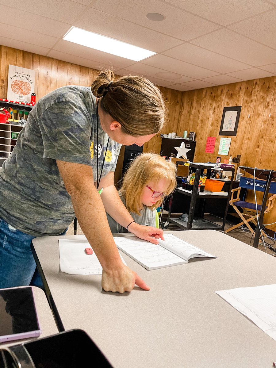 3rd graders love getting real scripts in their hands too! They also learned about sets &amp; props today, &amp; loved reading through the scripts while hunting for listed props buried in the lines &amp; stage directions. <a href="/HumbleISD_GE/">Groves Elementary</a> <a href="/HumbleISD/">Humble ISD</a> <a href="/iTheatrics/">iTheatrics</a> #crosscurricular @MrsZientek_GE