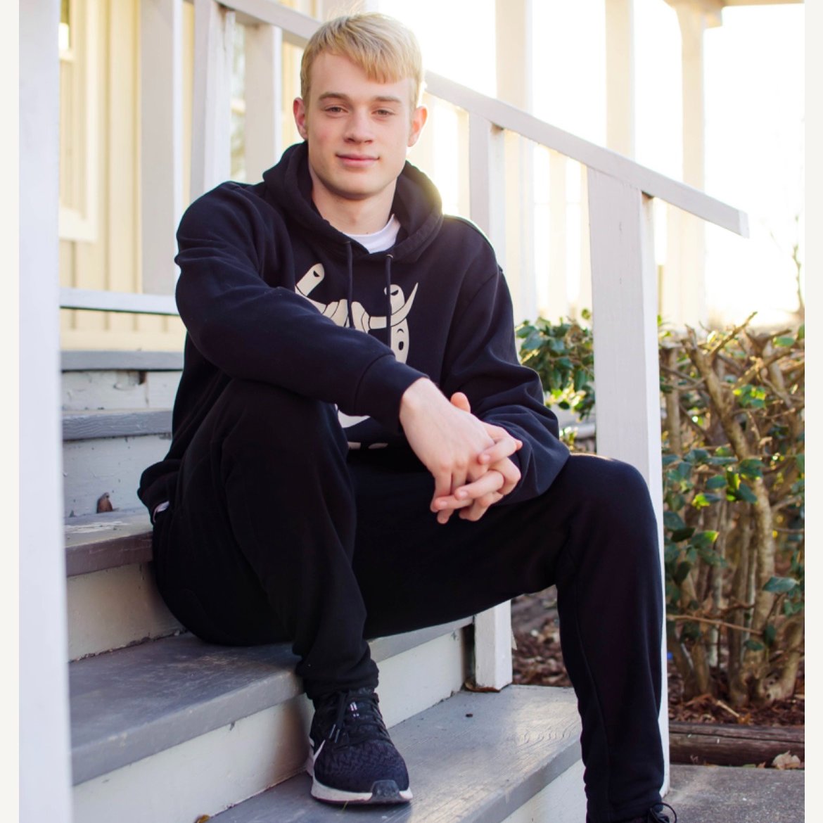 Senior Spotlight: Isaiah Sims will be attending the United States Merchant Marine Academy and will be running track. <a href="/isaiahbsims/">Isaiah Sims</a> <a href="/svaleseniors/">sunnyvale seniors !</a> <a href="/Sunnyvale_HS/">Sunnyvale High School</a> <a href="/SunnyvaleISD/">Sunnyvale ISD</a> <a href="/UsmmaO/">USMMA Official</a> <a href="/USMMATFXC/">USMMA TF-XC</a> <a href="/USMMA_Athletics/">USMMA Athletics</a>  #senior2022 #vale2022