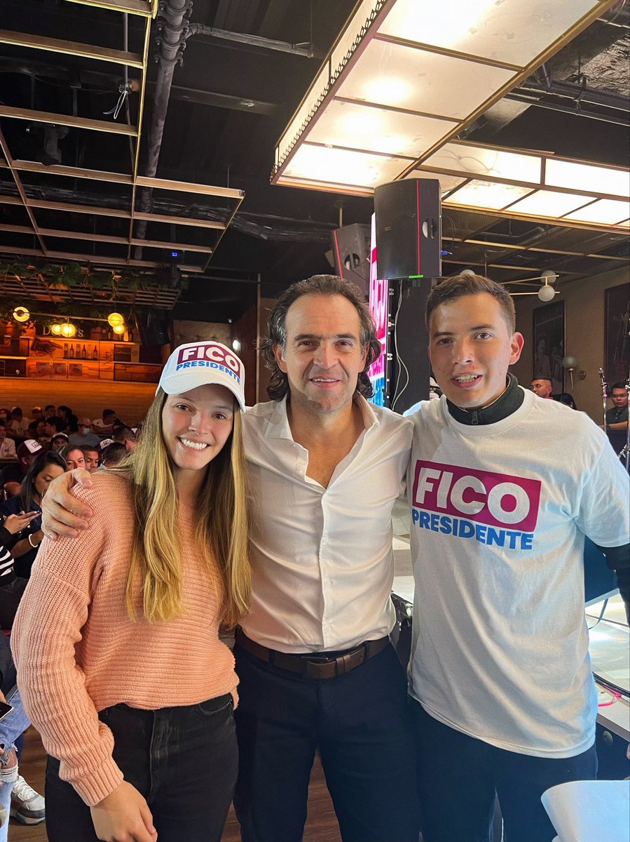 Yo me identiFICO por el futuro de mi país 🇨🇴🤍👏🏽 <a href="/FicoGutierrez/">Fico Gutiérrez</a> #FicoPresidente #ordenyoportunidades