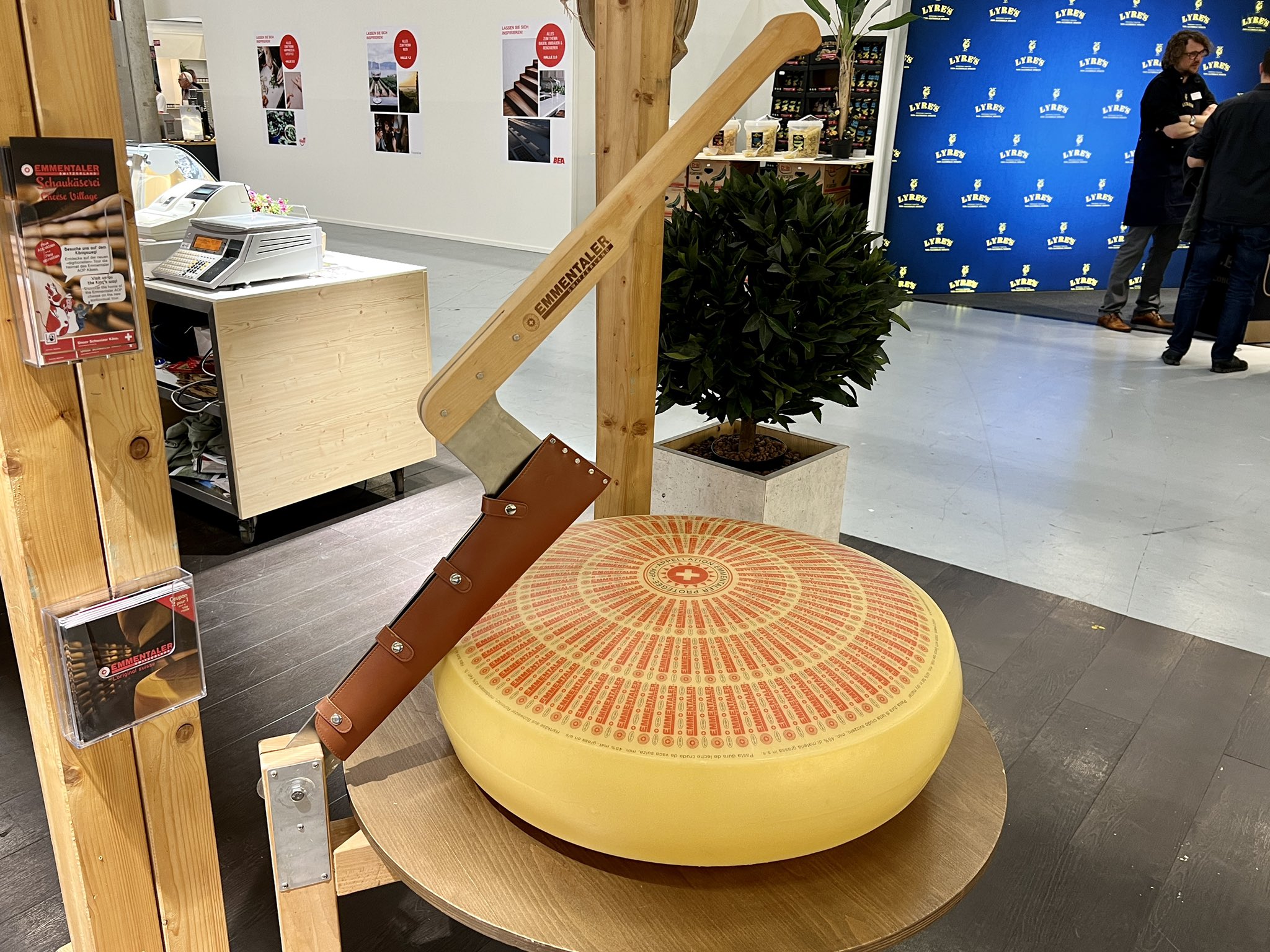 スイスから生情報を発信中 スイス情報 Com Swissjoho Twitter