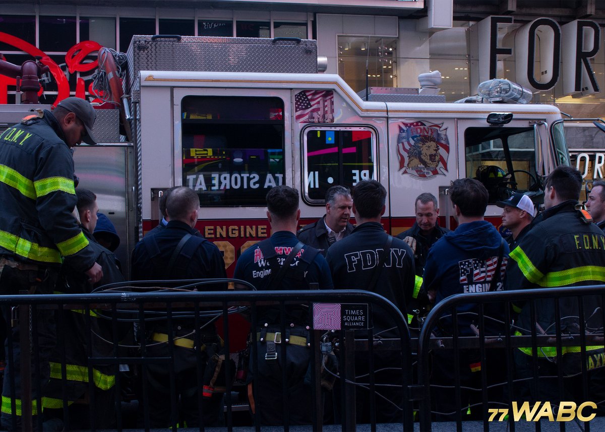 77WABCradio's tweet photo. #77WABC is remembering the life of Firefighter #TimothyKlein.

We thank @OneTimesSq and @TimesSquareNYC for their partnership in honoring an @FDNY hero.❤️ https://t.co/sZQmvQFdmT